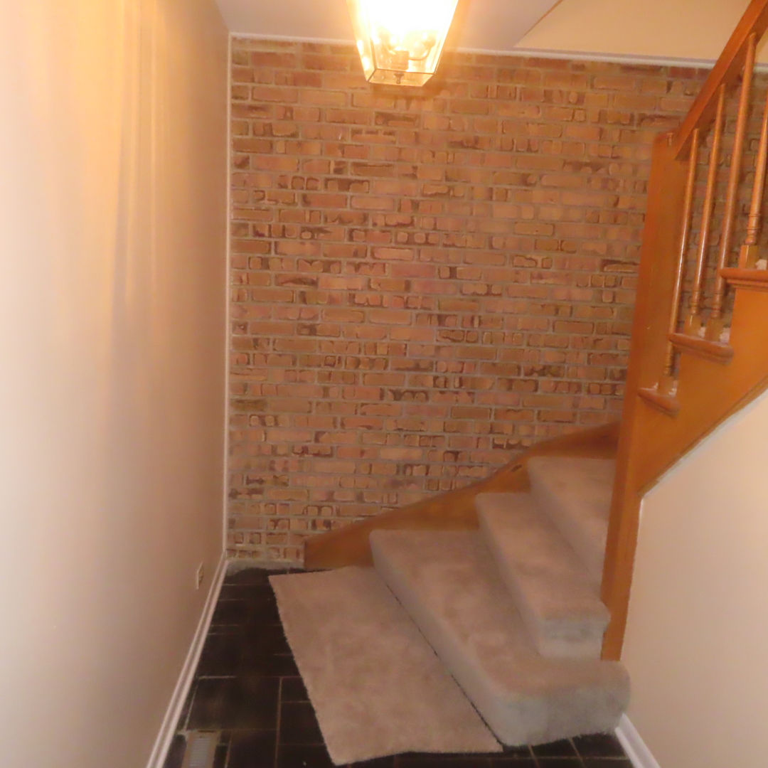 1855 Tanglewood Drive #F, Glenview, IL 60025