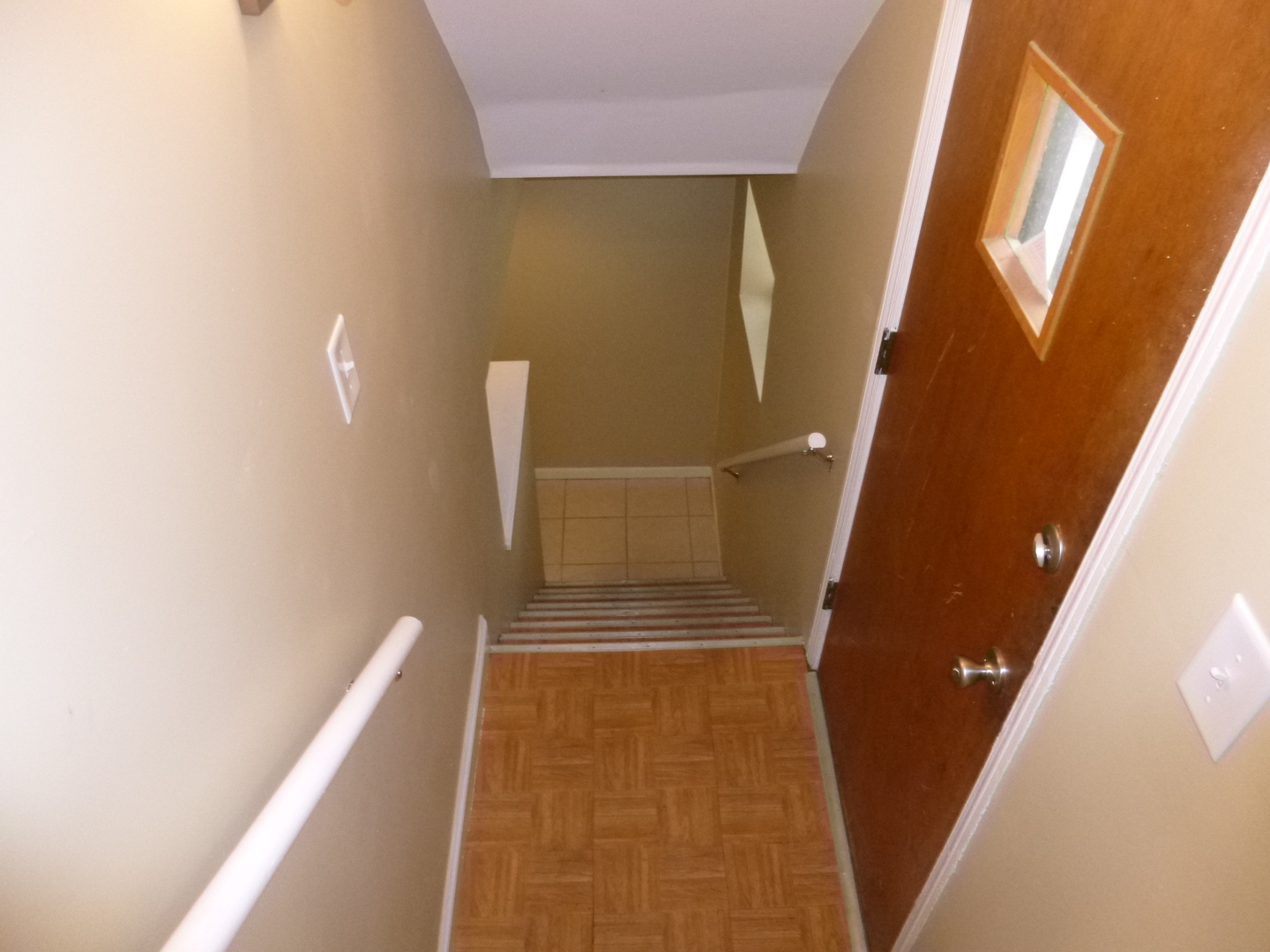 9813 S Calhoun Avenue, Chicago, IL 60617