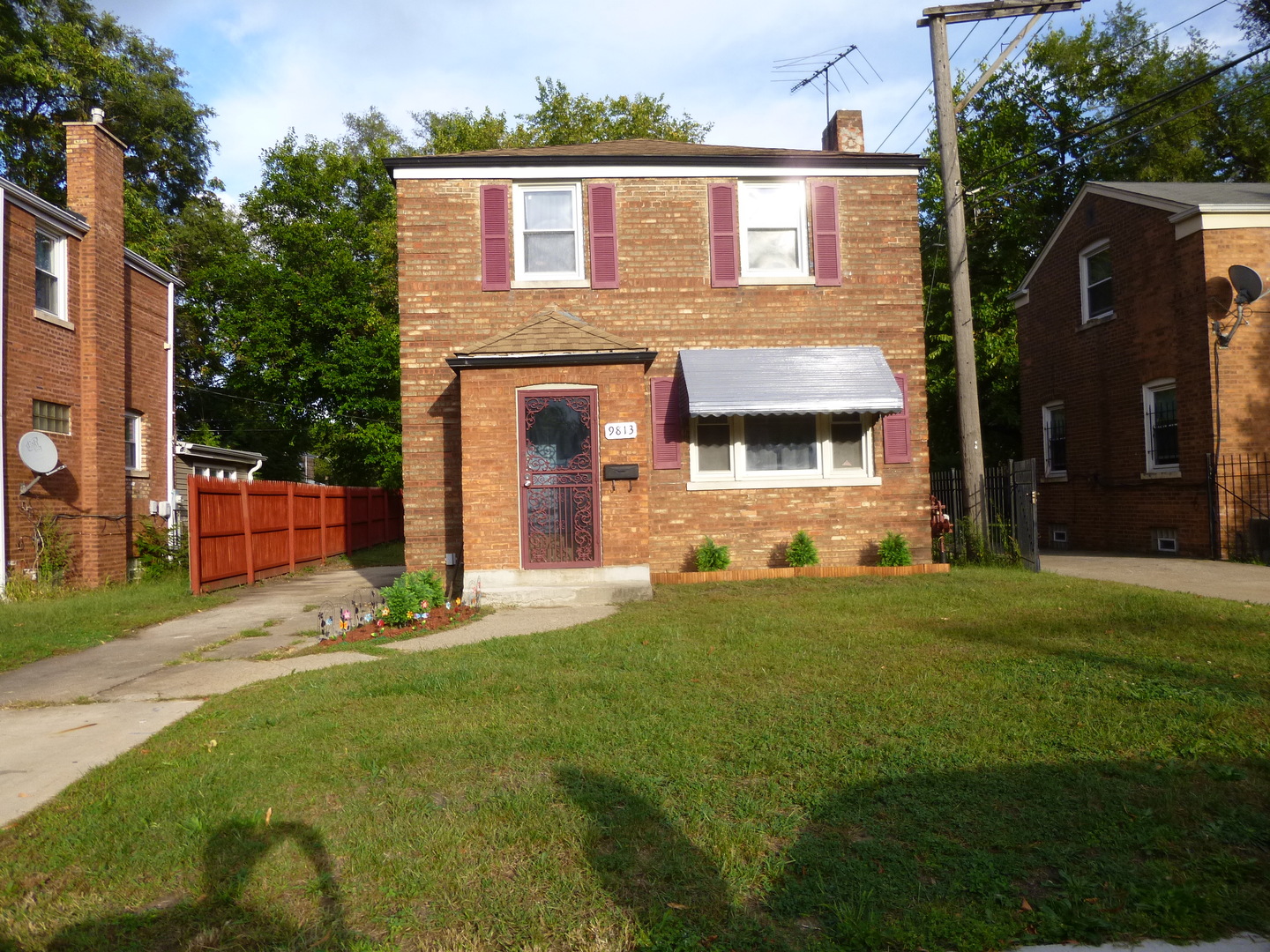 9813 S Calhoun Avenue, Chicago, IL 60617