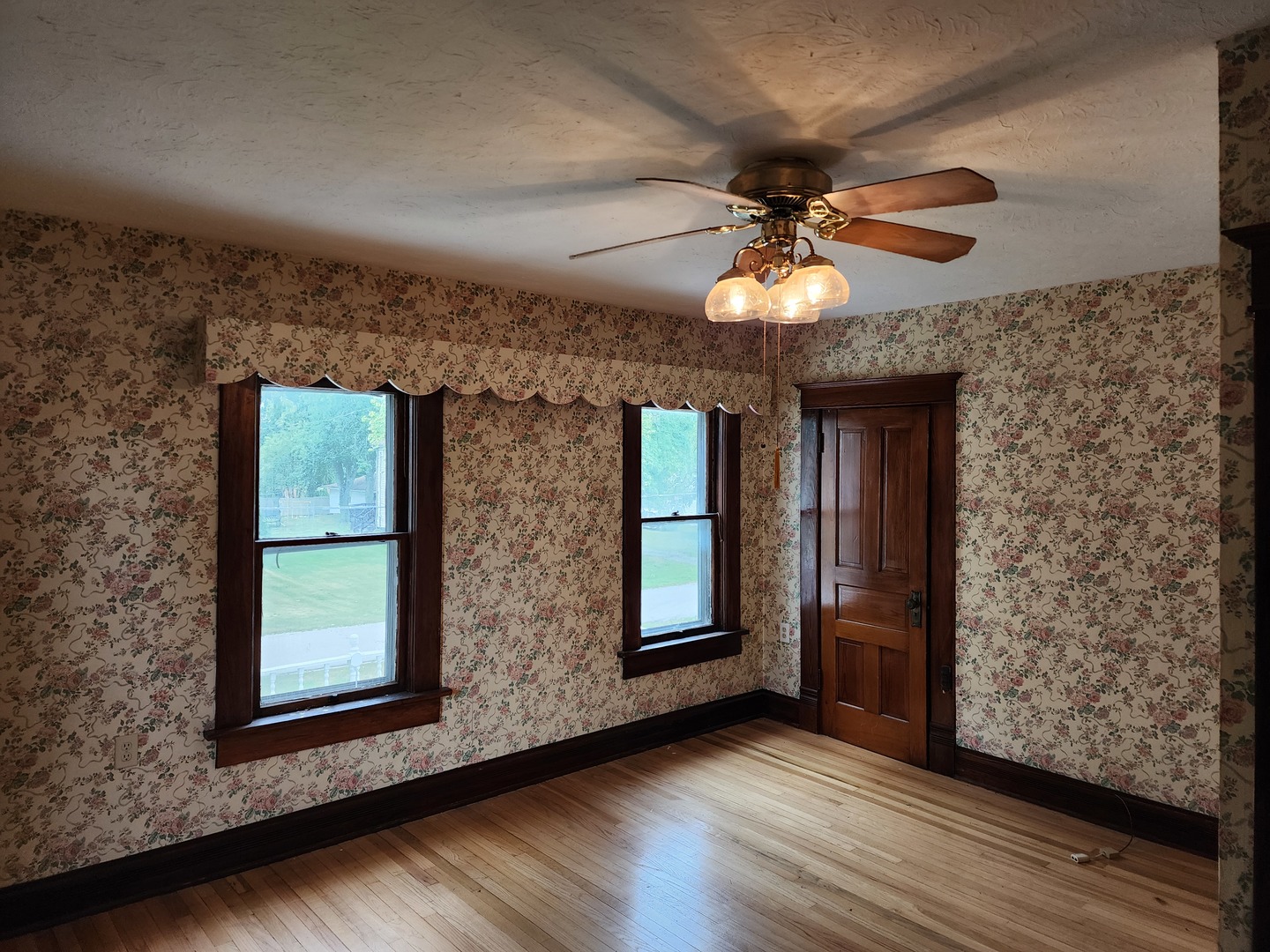 395 E 1st Avenue, Clifton, IL 60927