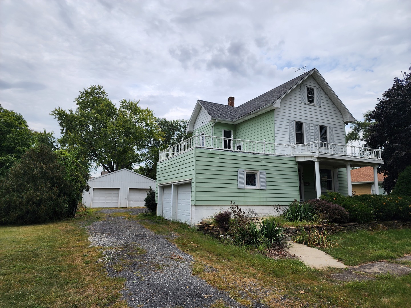 395 E 1st Avenue, Clifton, IL 60927