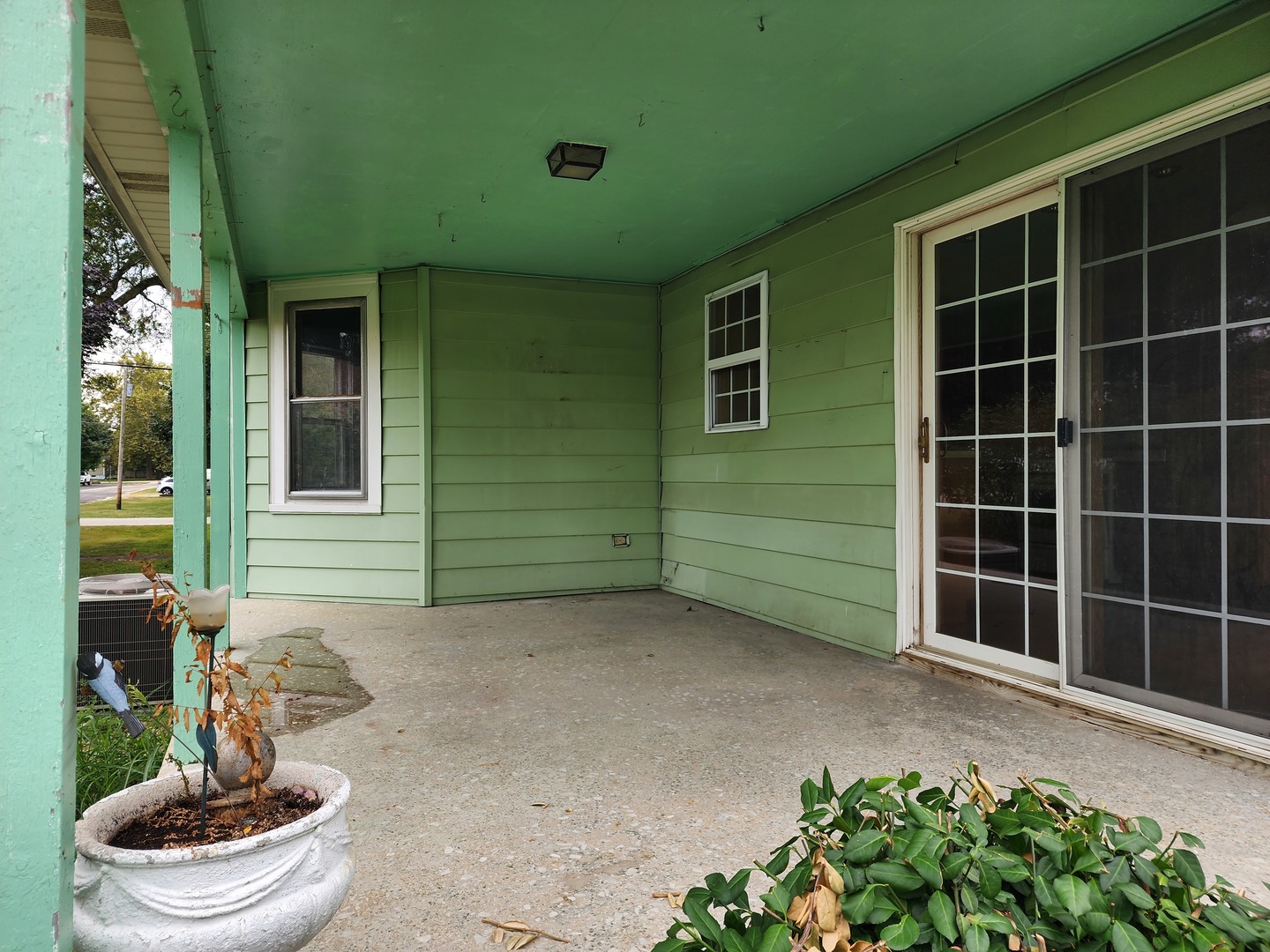 395 E 1st Avenue, Clifton, IL 60927