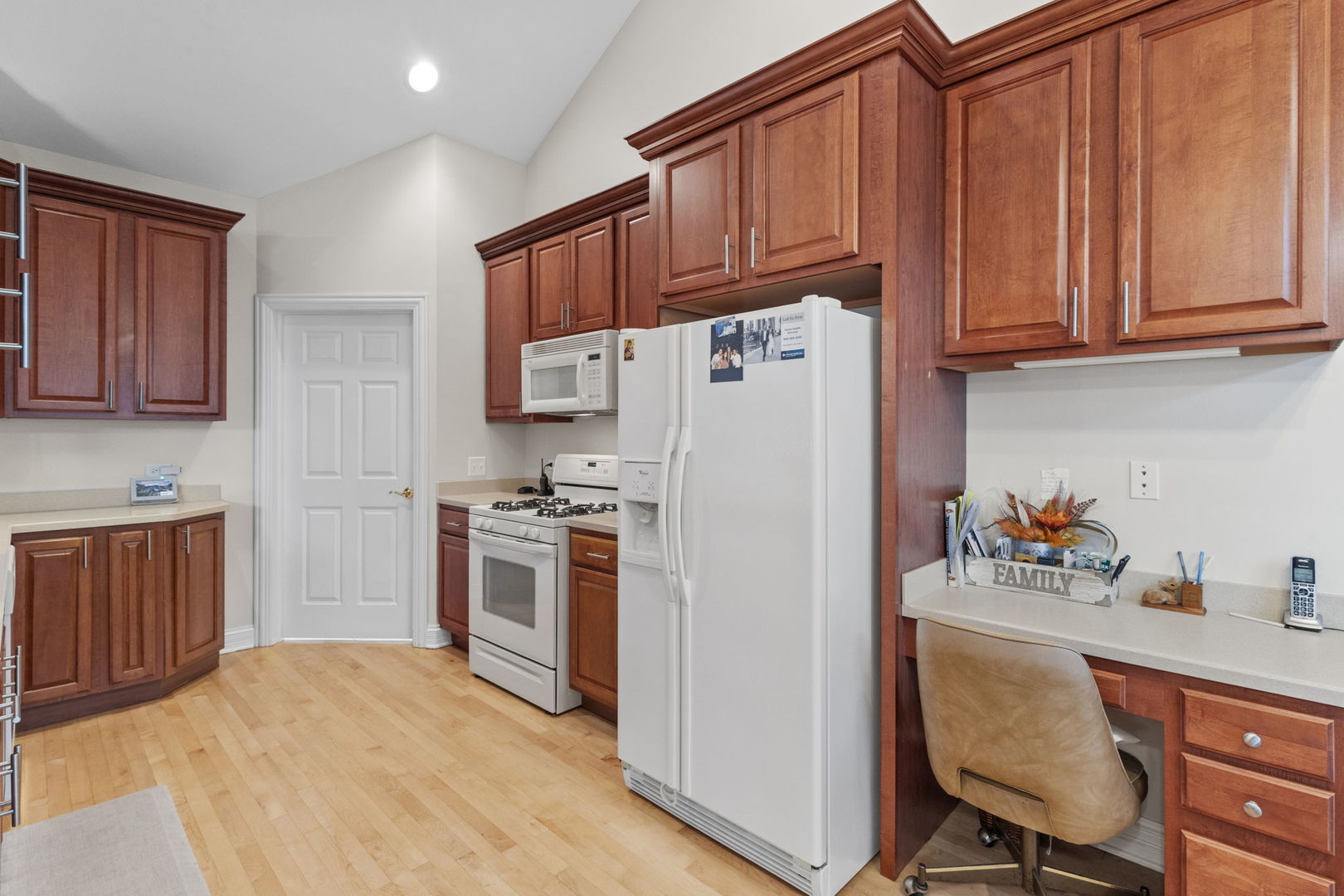 722 N NORTHWEST Highway #A, Park Ridge, IL 60068