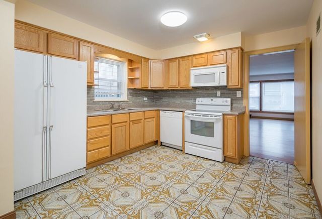 1705 S Crescent Avenue, Park Ridge, IL 60068