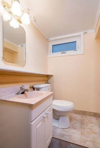 1705 S Crescent Avenue, Park Ridge, IL 60068