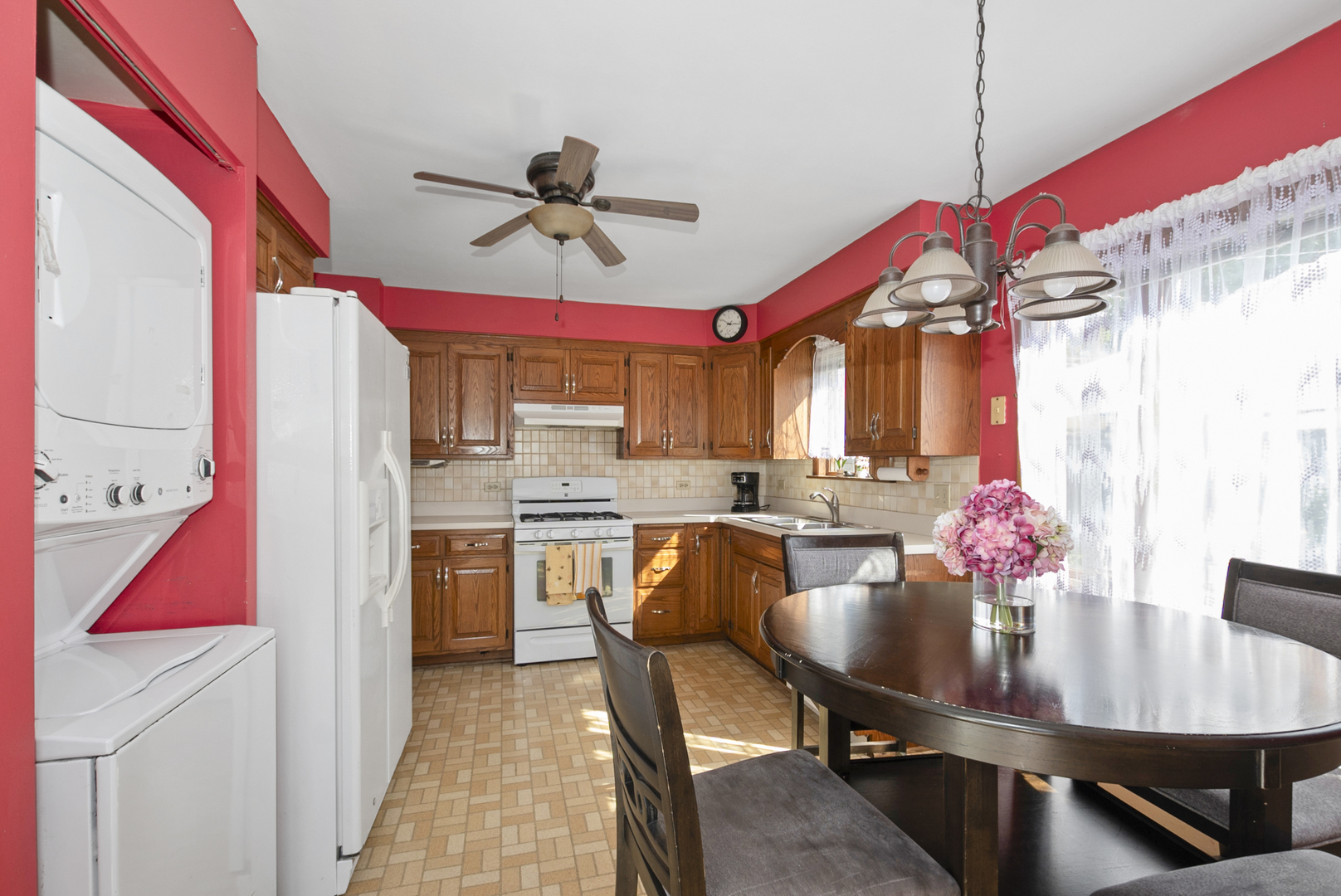 8907 Saratoga Drive, Bridgeview, IL 60455