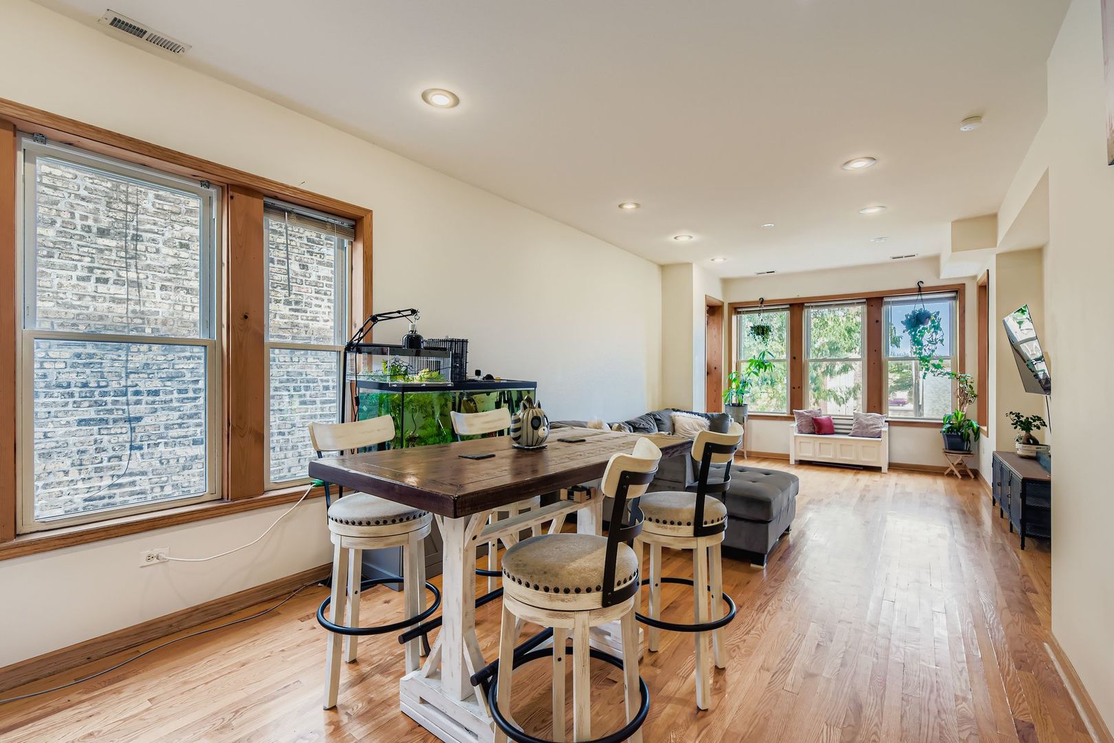 1010 N Trumbull Avenue, Chicago, IL 60651