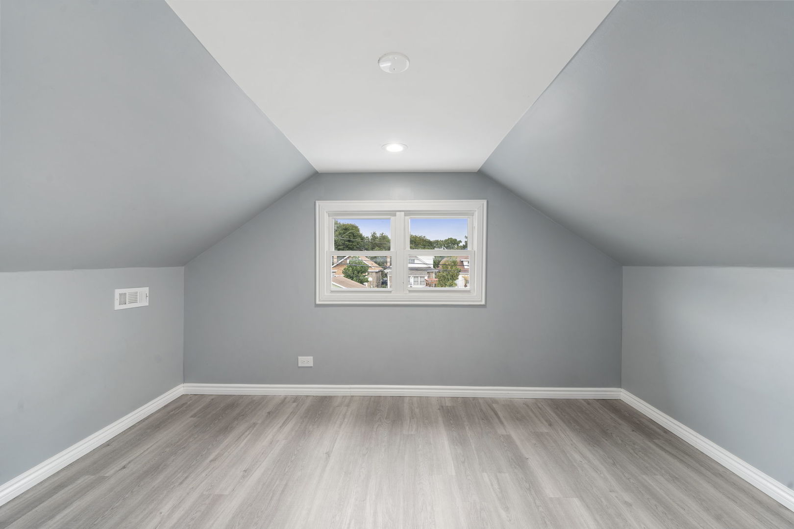 4630 W Montana Street, Chicago, IL 60639