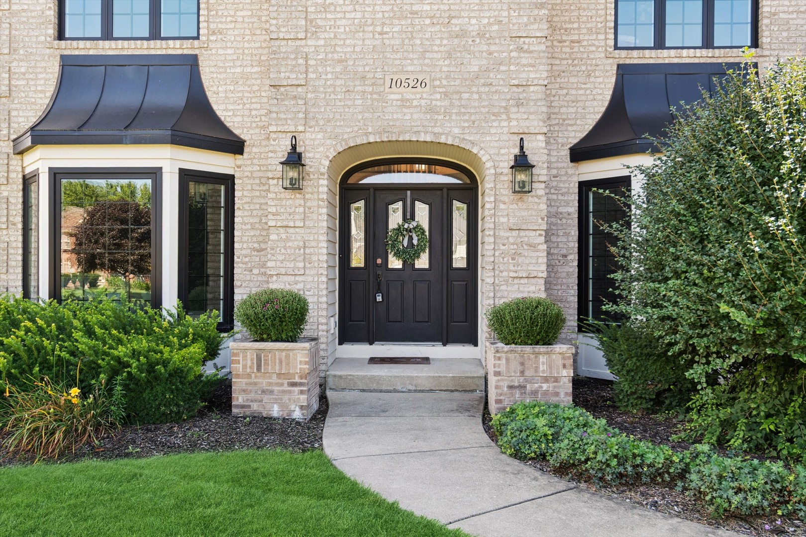 10526 Royal Porthcawl Drive, Naperville, IL 60564