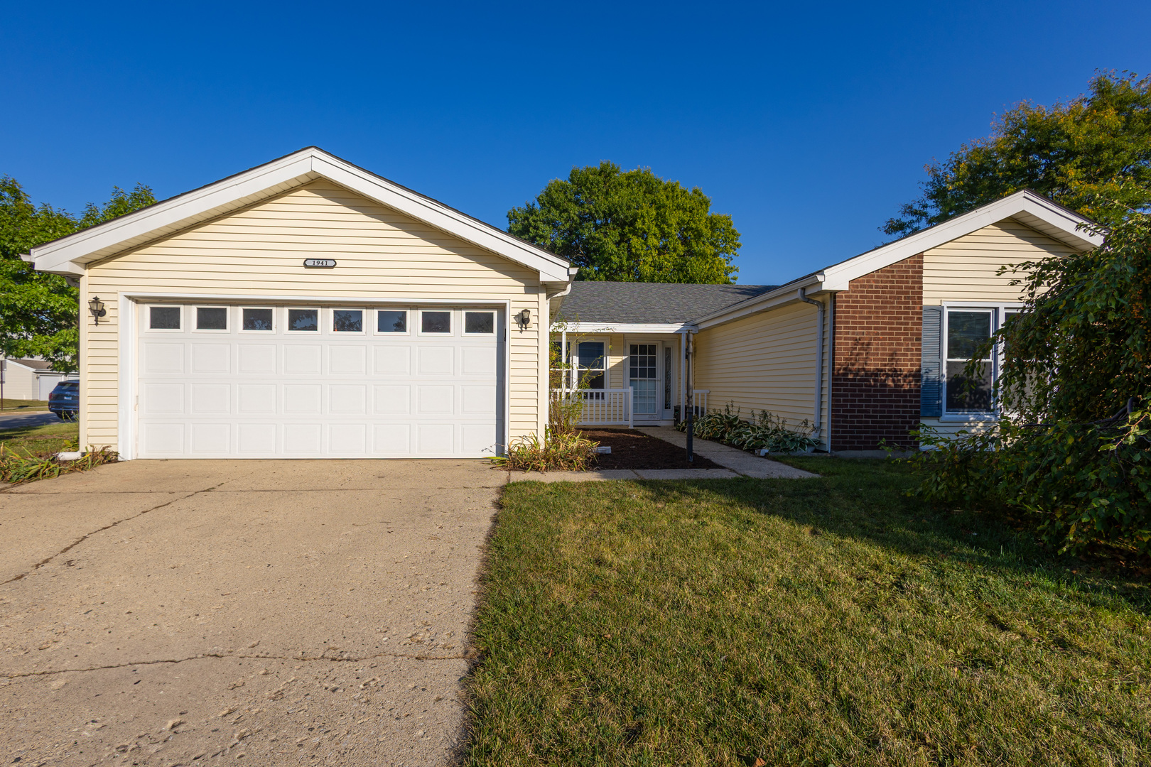 1941 Aspen Lane, Glendale Heights, IL 60139