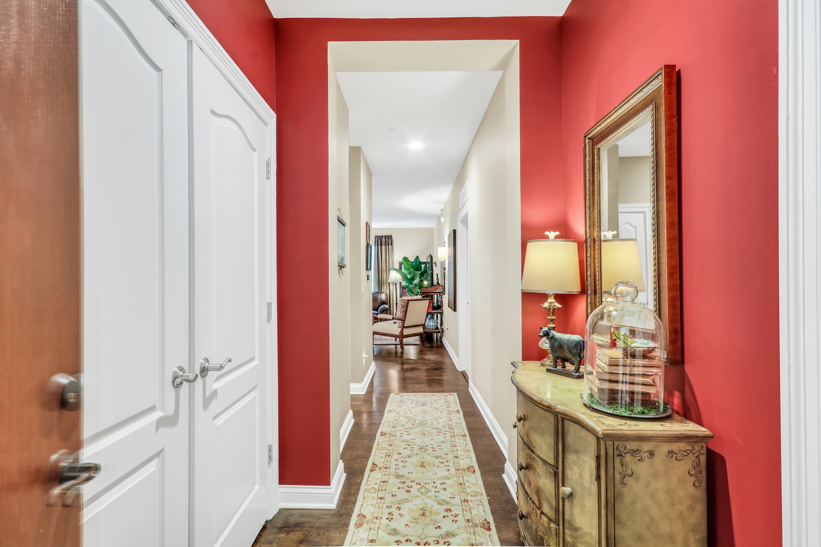 1800 Amberley Court #110, Lake Forest, IL 60045