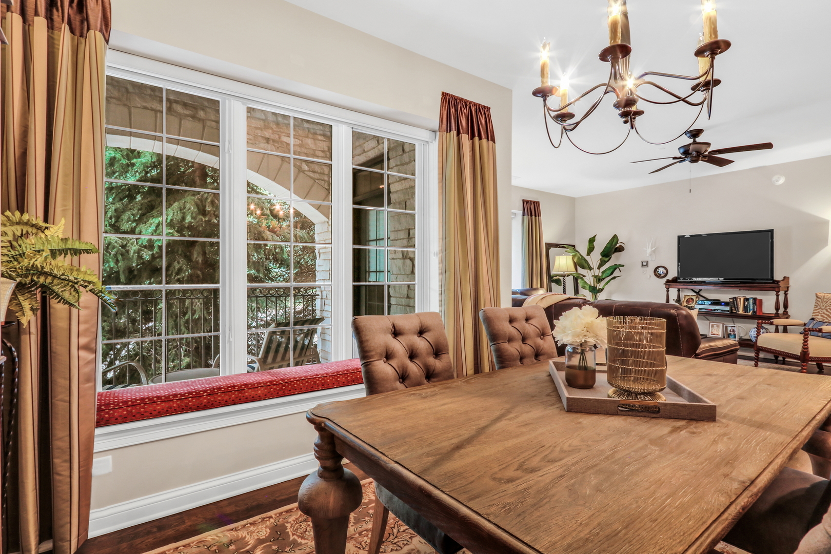 1800 Amberley Court #110, Lake Forest, IL 60045