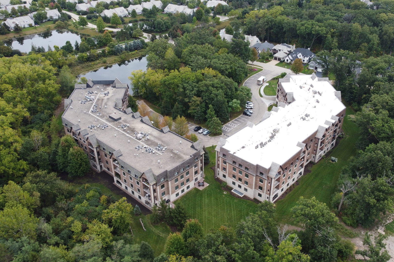 1800 Amberley Court #110, Lake Forest, IL 60045