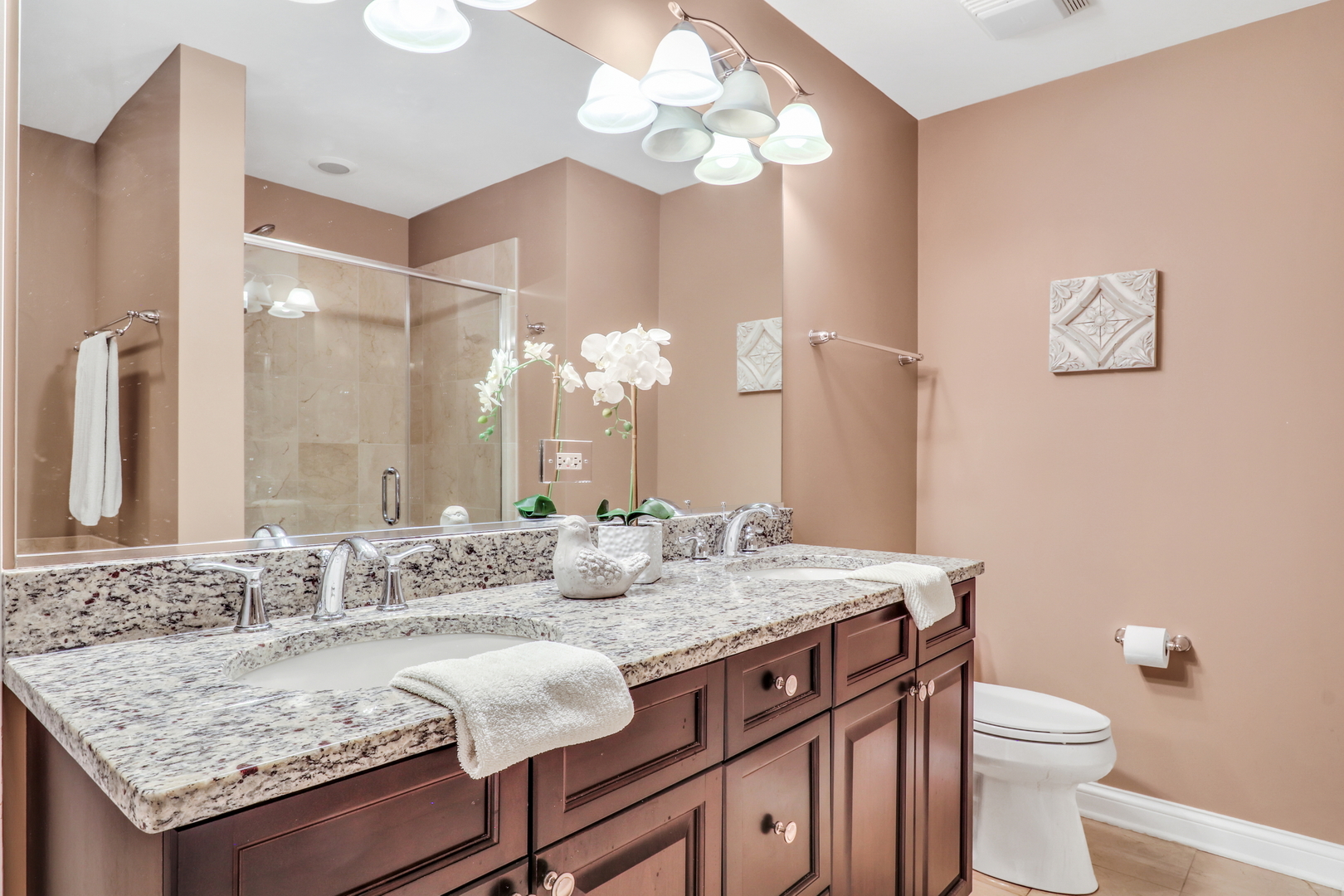 1800 Amberley Court #110, Lake Forest, IL 60045