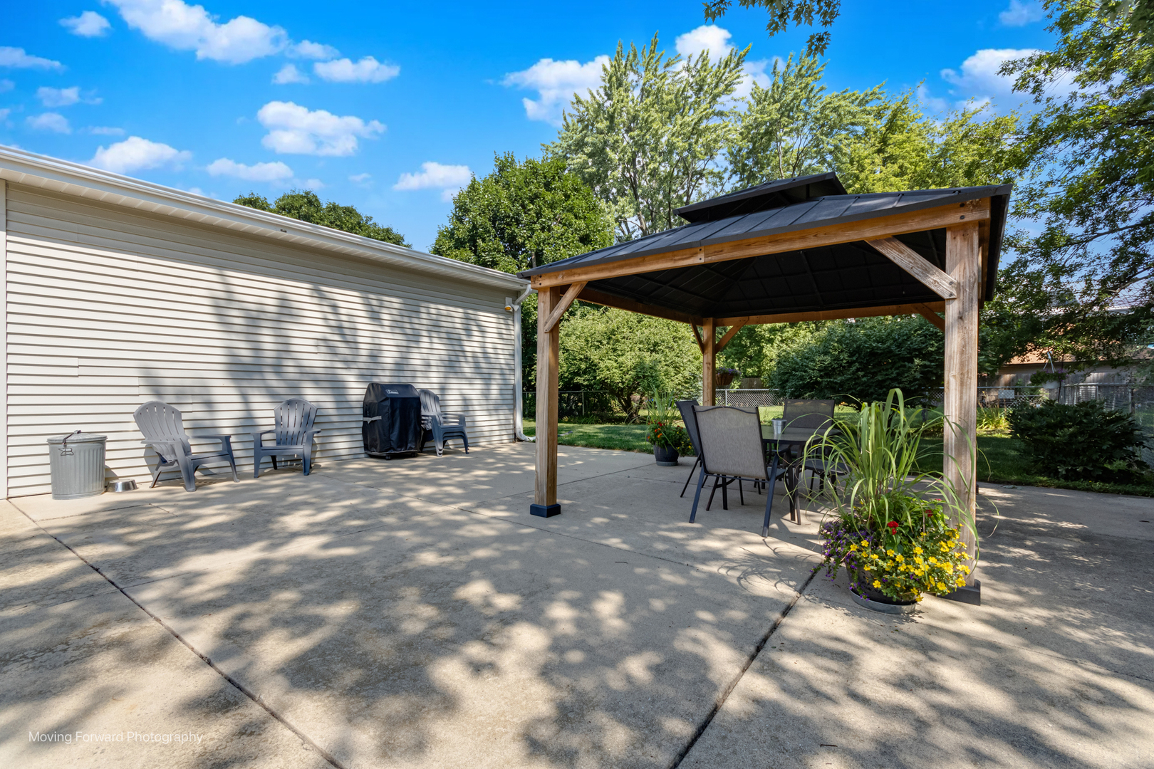 448 South Avenue, Aurora, IL 60505