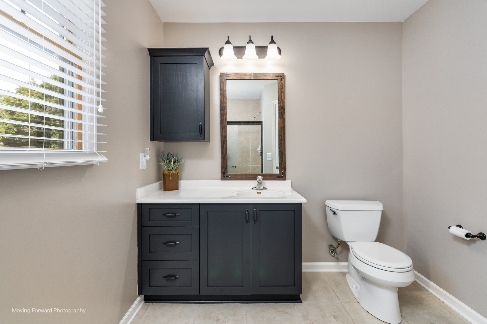 448 South Avenue, Aurora, IL 60505