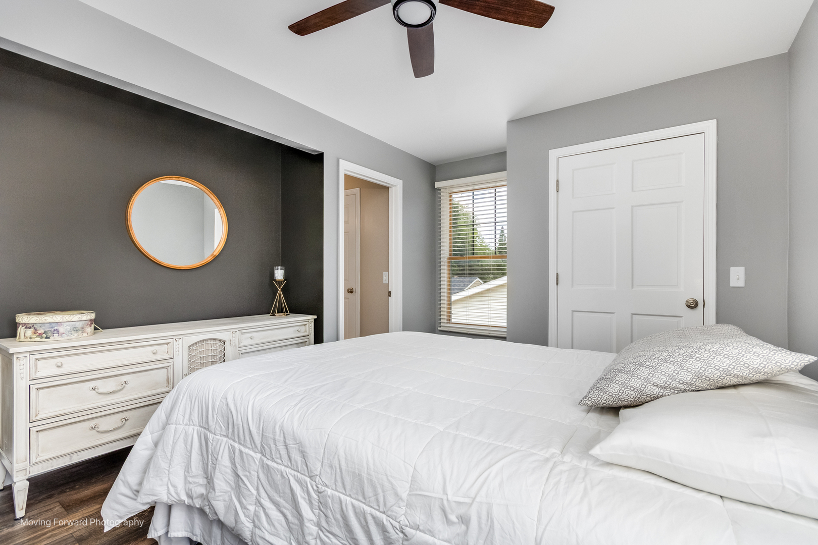 448 South Avenue, Aurora, IL 60505