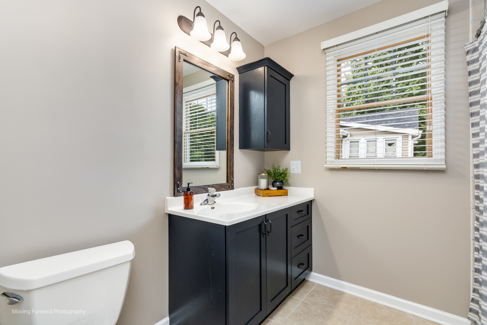 448 South Avenue, Aurora, IL 60505