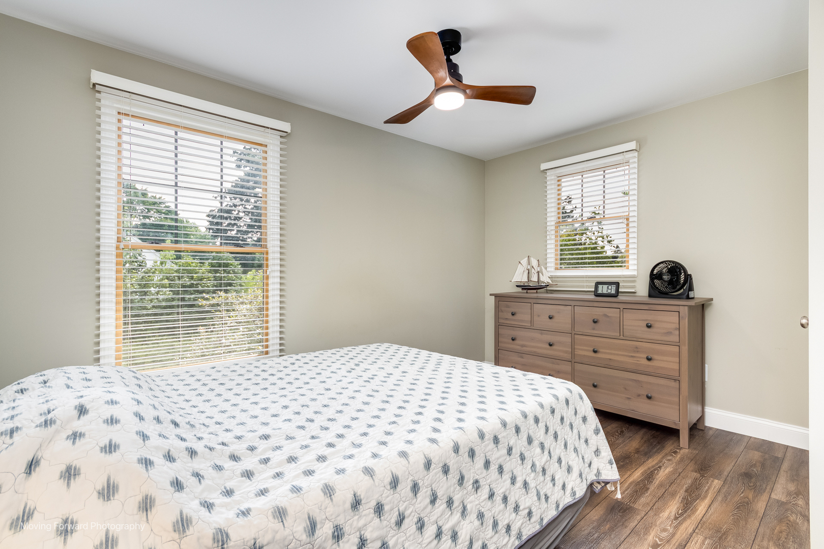 448 South Avenue, Aurora, IL 60505