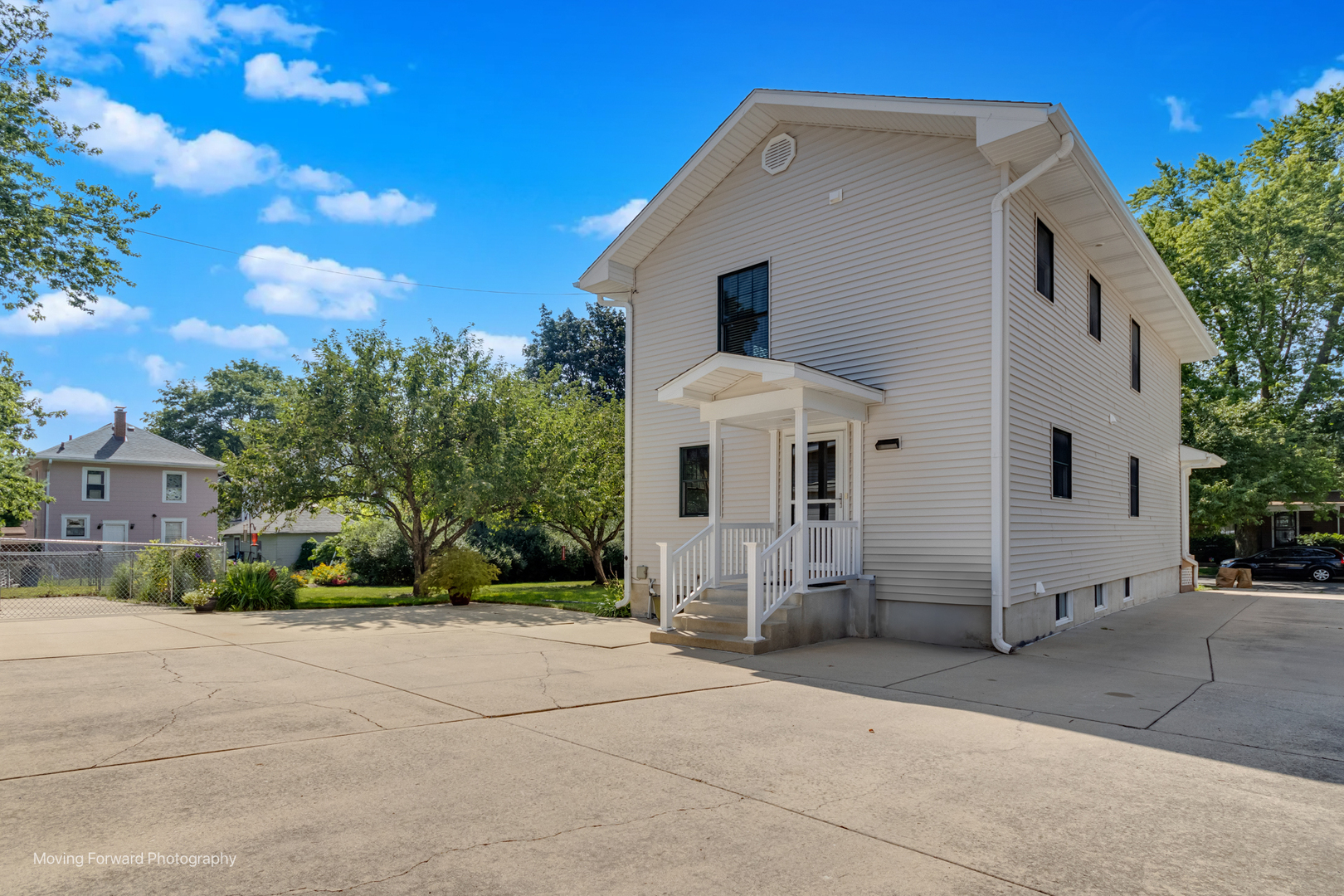 448 South Avenue, Aurora, IL 60505