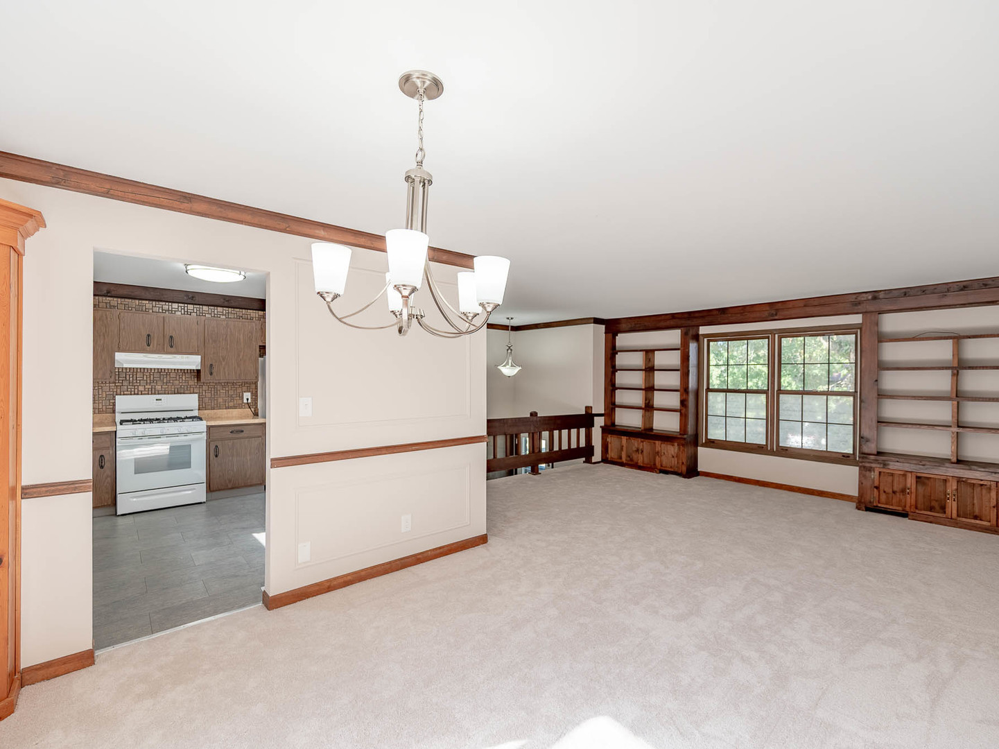 607 Silbury Court, McHenry, IL 60050