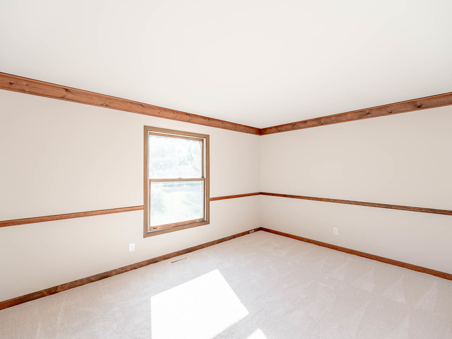 607 Silbury Court, McHenry, IL 60050