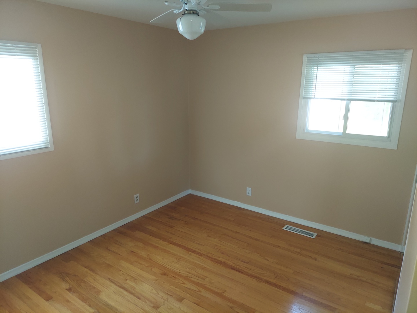 15623 S Frederick Avenue, Plainfield, IL 60544