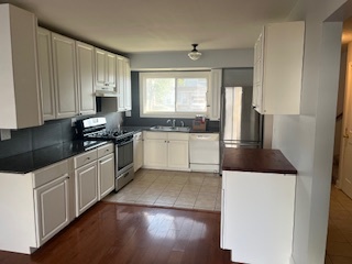 9120 W Oaks Avenue, Des Plaines, IL 60016