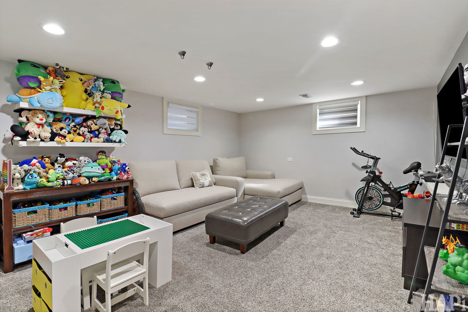 540 W Center Street, Itasca, IL 60143