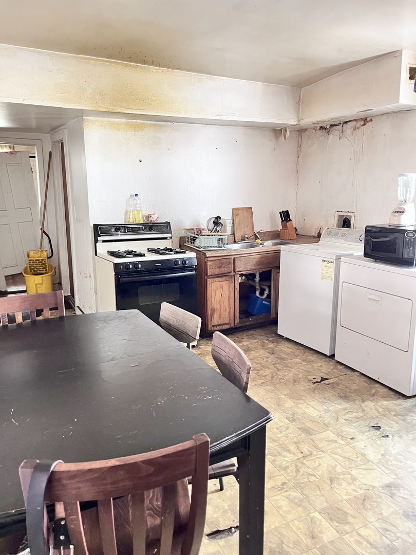 2103 W 52nd Street, Chicago, IL 60609