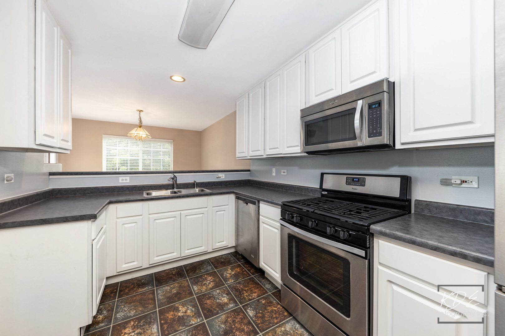 2330 Twilight Drive, Aurora, IL 60503