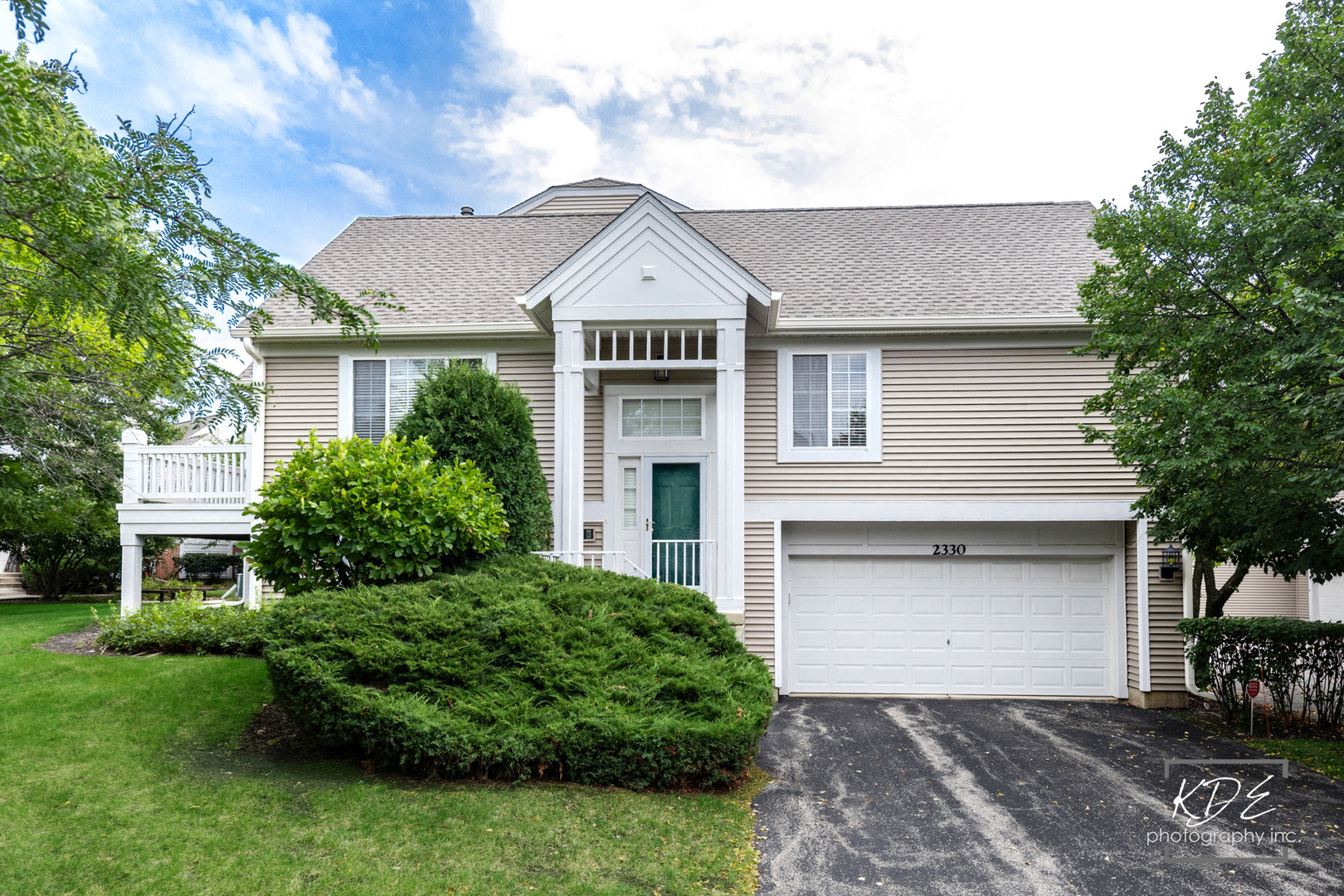 2330 Twilight Drive, Aurora, IL 60503