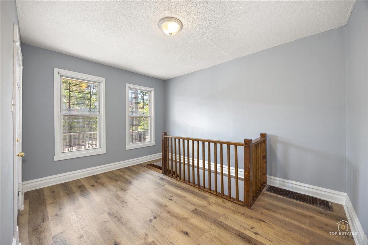 3616 N Kedzie Avenue #1, Chicago, IL 60618