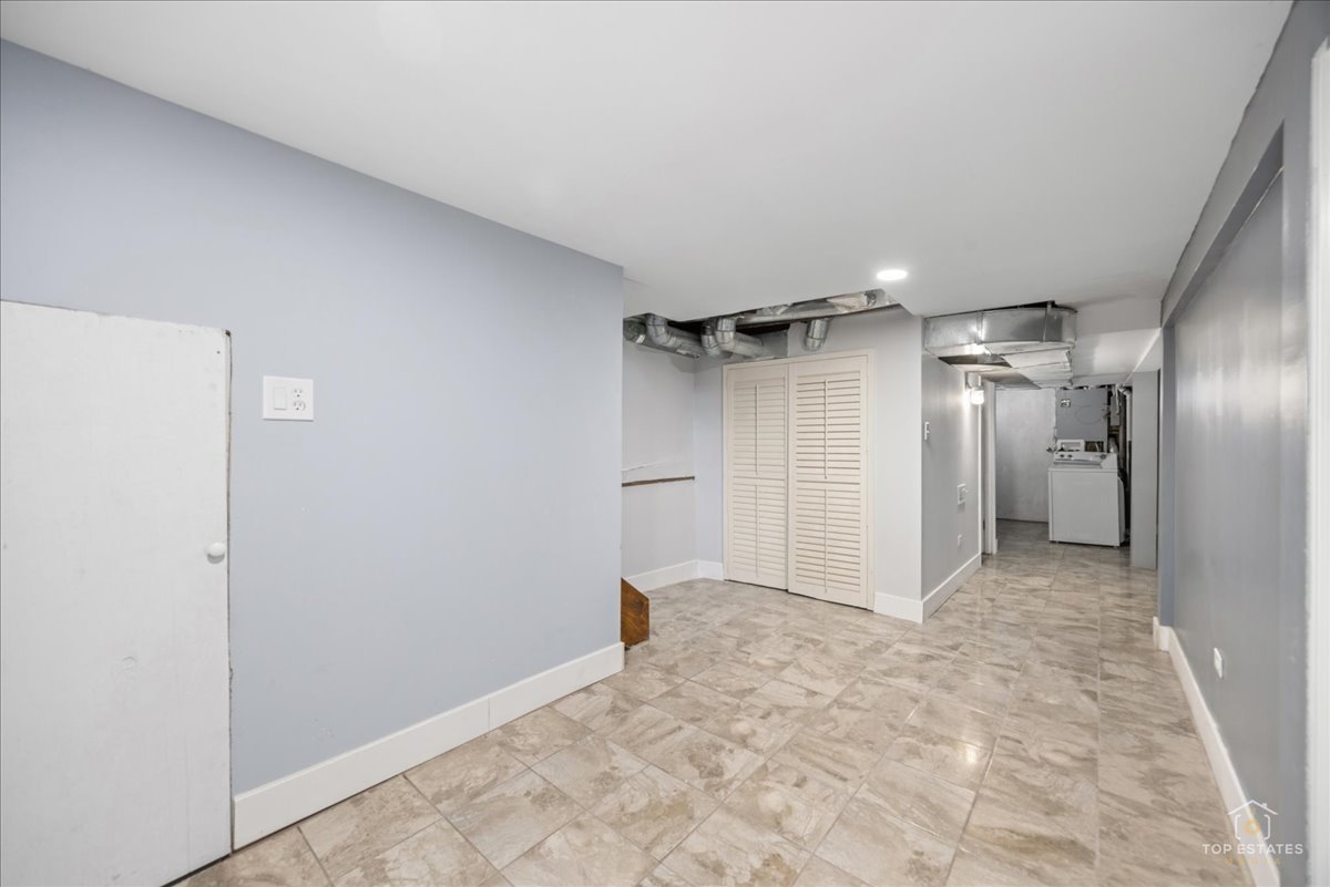 3616 N Kedzie Avenue #1, Chicago, IL 60618