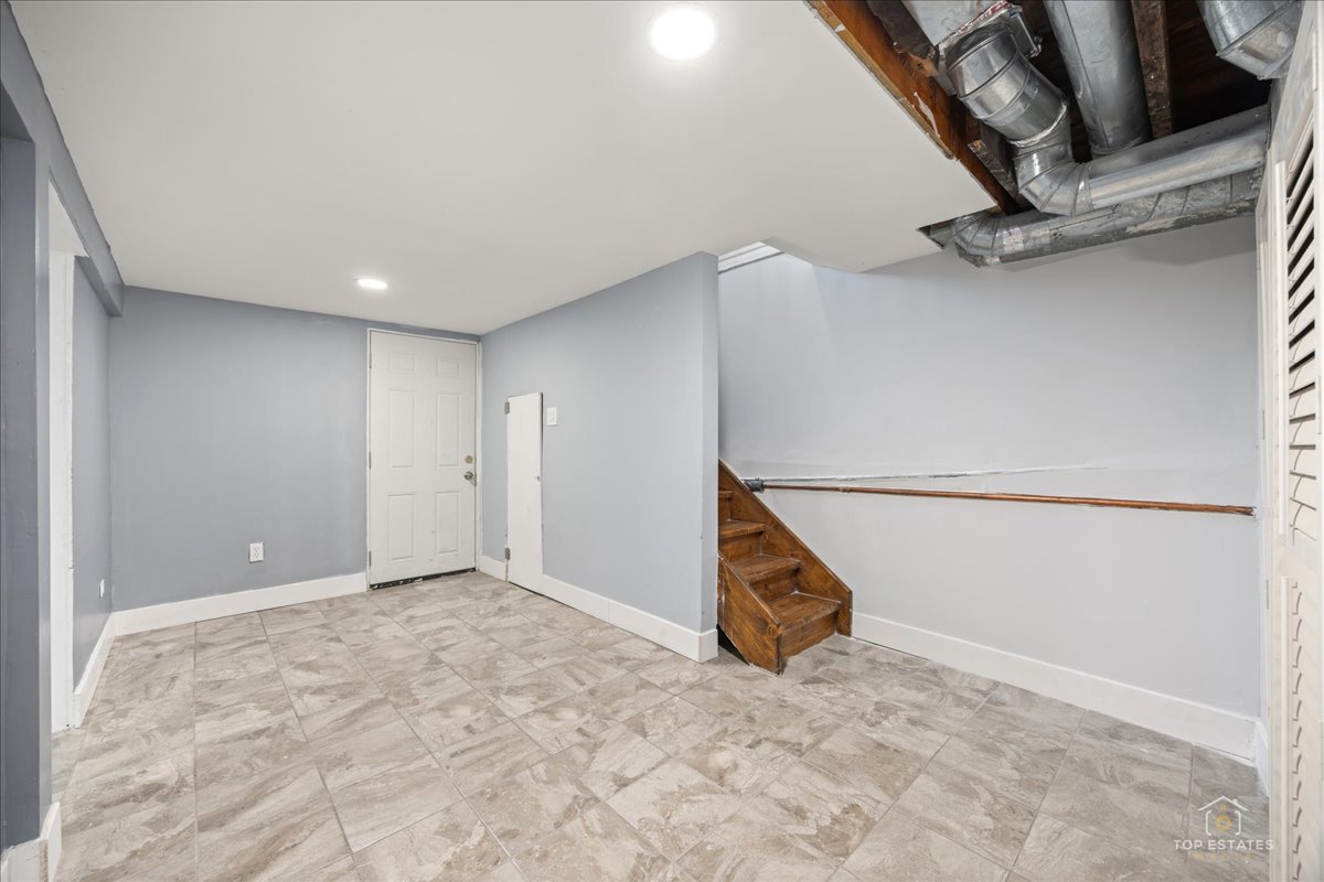 3616 N Kedzie Avenue #1, Chicago, IL 60618