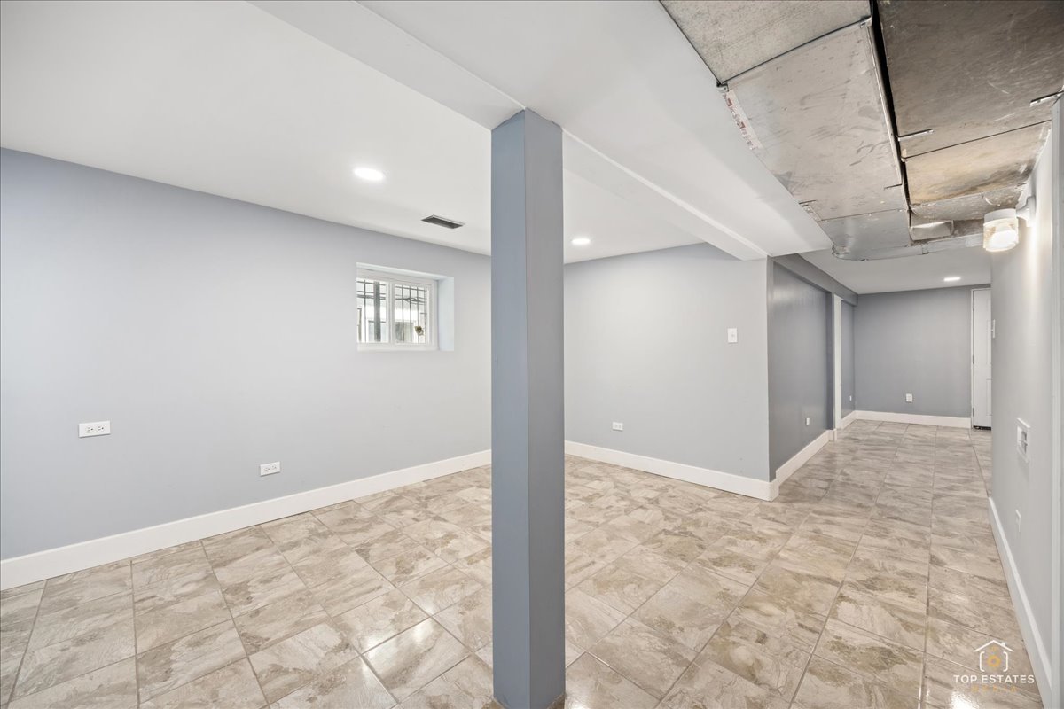 3616 N Kedzie Avenue #1, Chicago, IL 60618