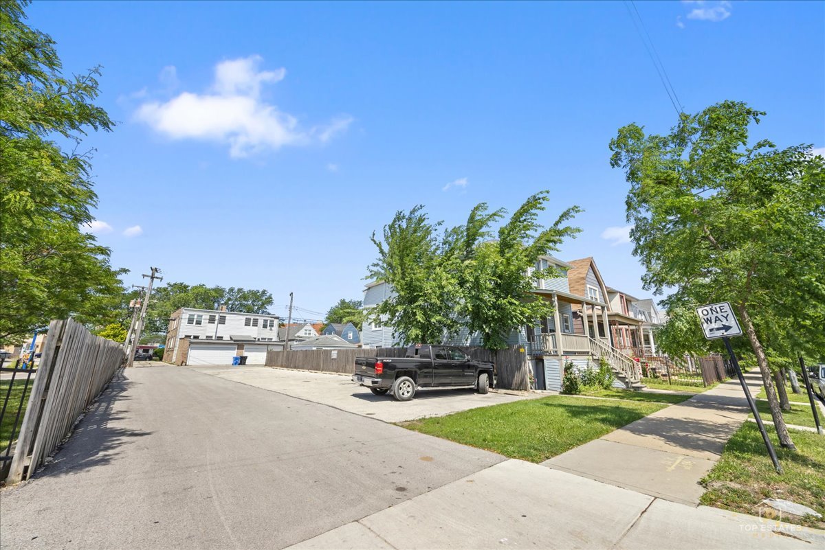 3616 N Kedzie Avenue #1, Chicago, IL 60618
