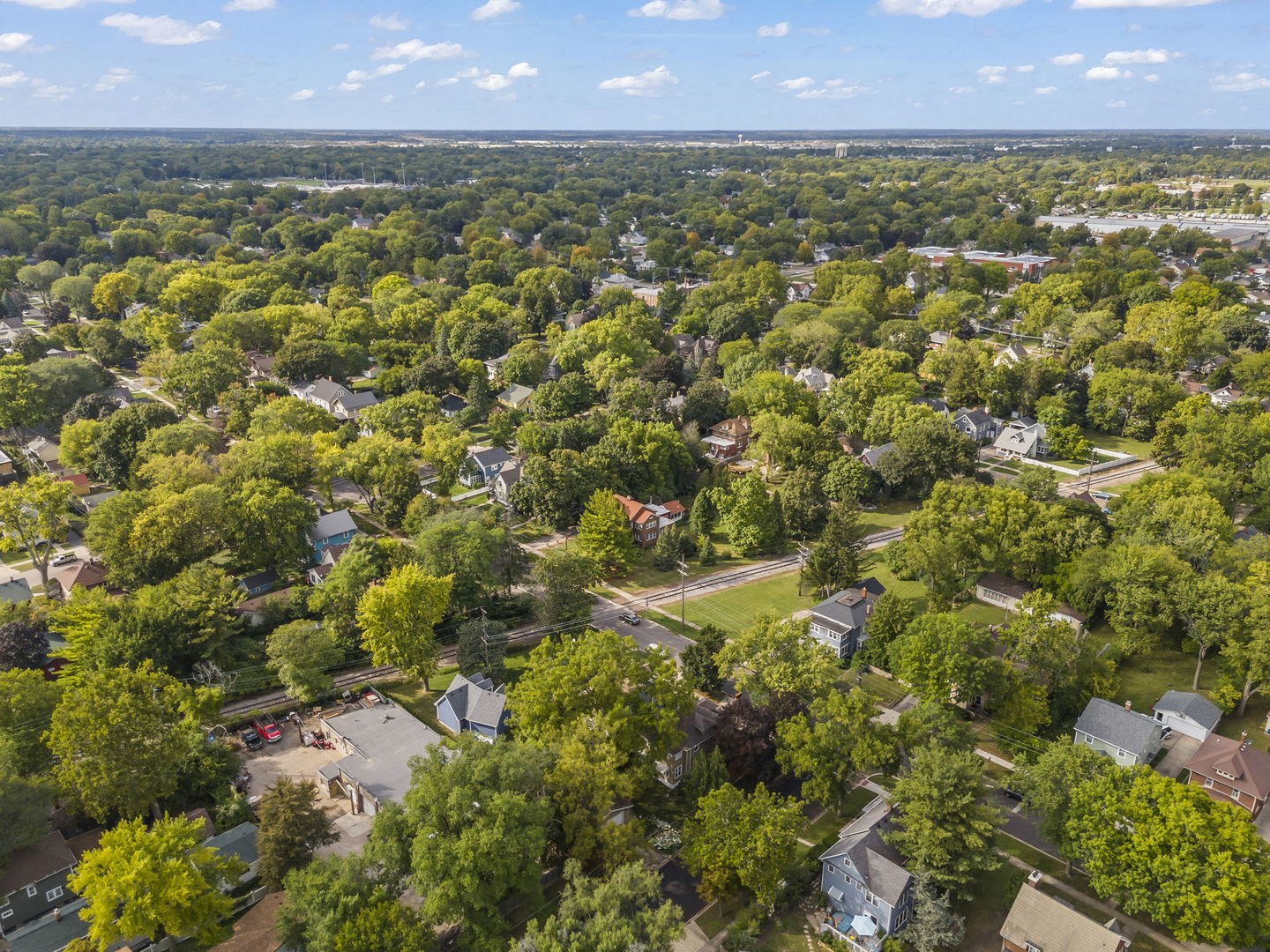 636 Garfield Avenue, Aurora, IL 60506