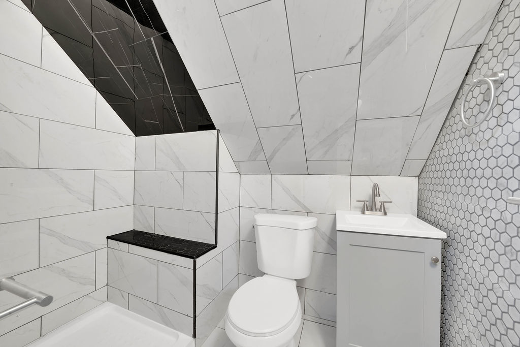 11921 S Wentworth Avenue, Chicago, IL 60628