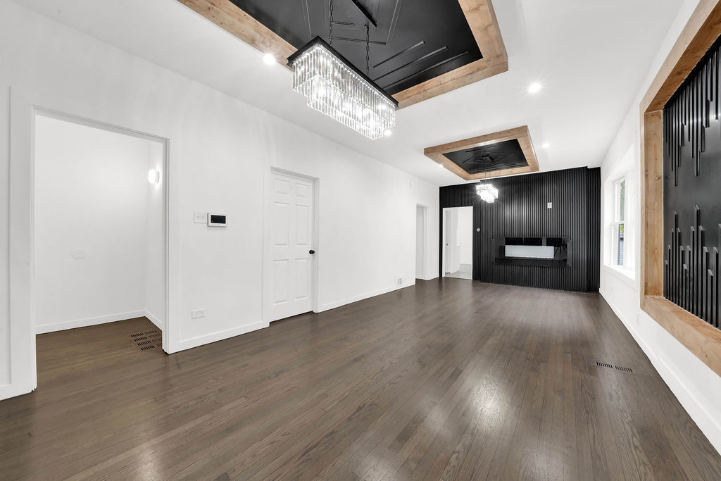 11921 S Wentworth Avenue, Chicago, IL 60628