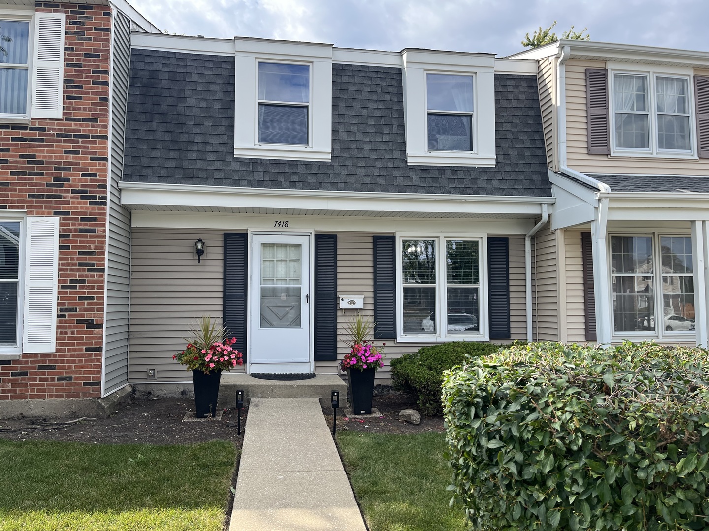 7418 Nantucket Cove, Hanover Park, IL 60133