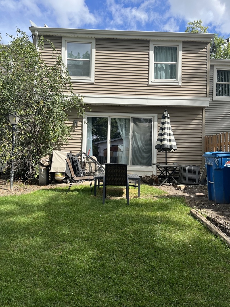 7418 Nantucket Cove, Hanover Park, IL 60133