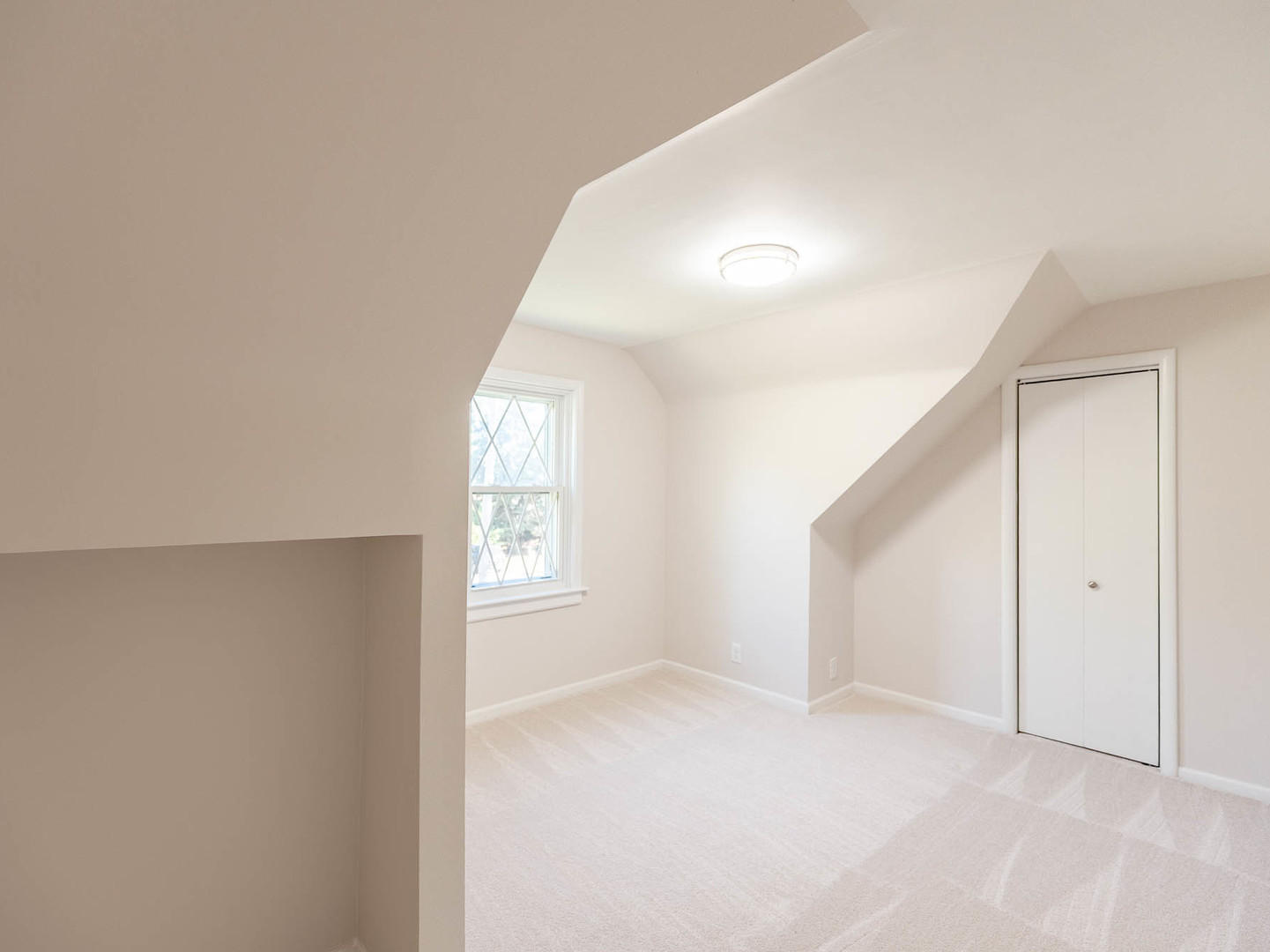 225 N Spruce Avenue, Bensenville, IL 60106