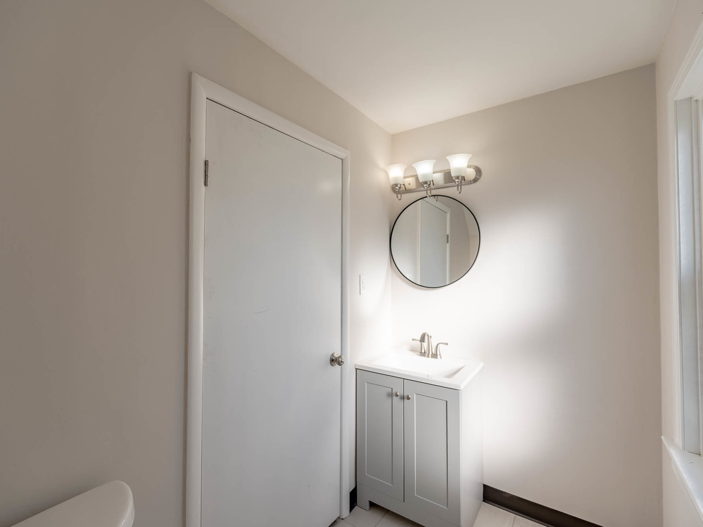 225 N Spruce Avenue, Bensenville, IL 60106