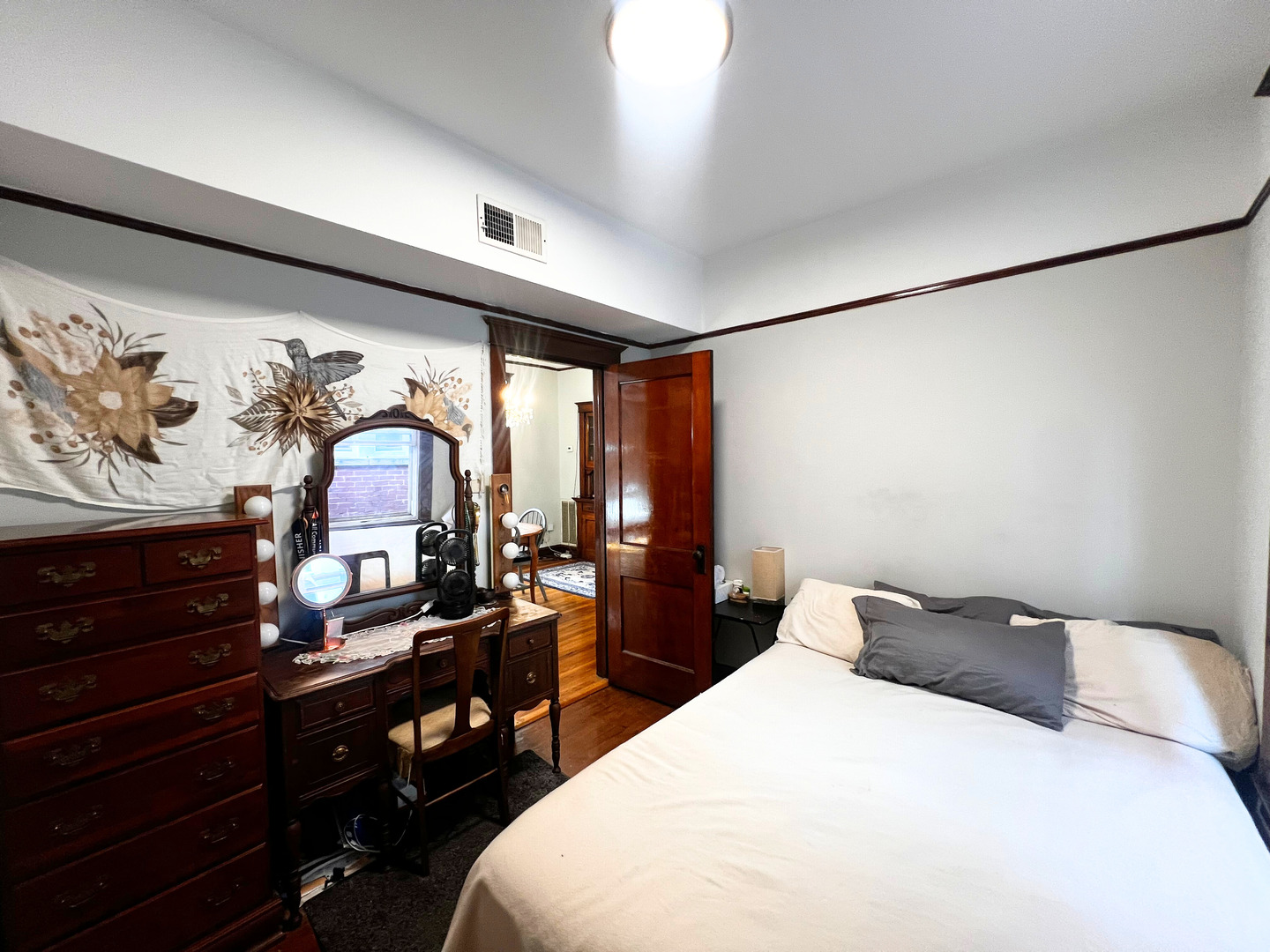 2340 W Thomas Street #2F, Chicago, IL 60622