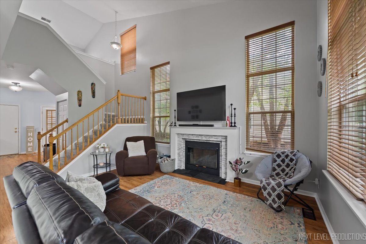 1459 WALNUT HILL Avenue, St. Charles, IL 60174