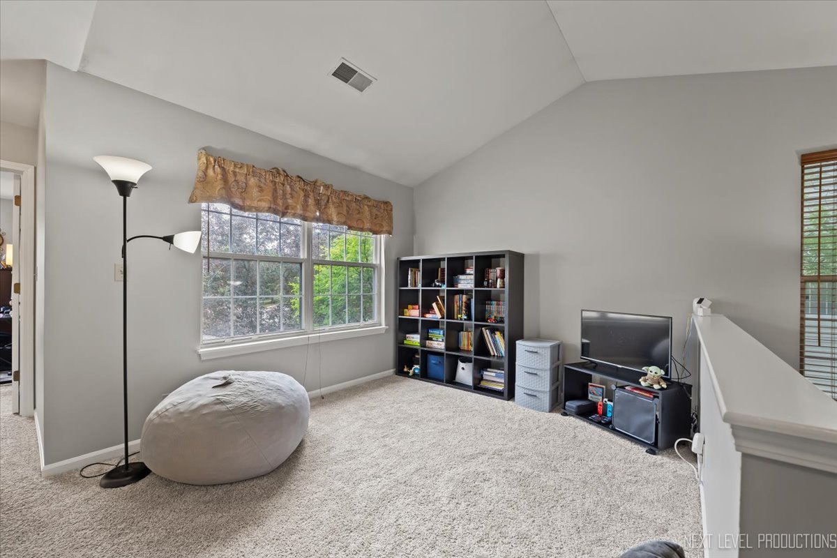 1459 WALNUT HILL Avenue, St. Charles, IL 60174