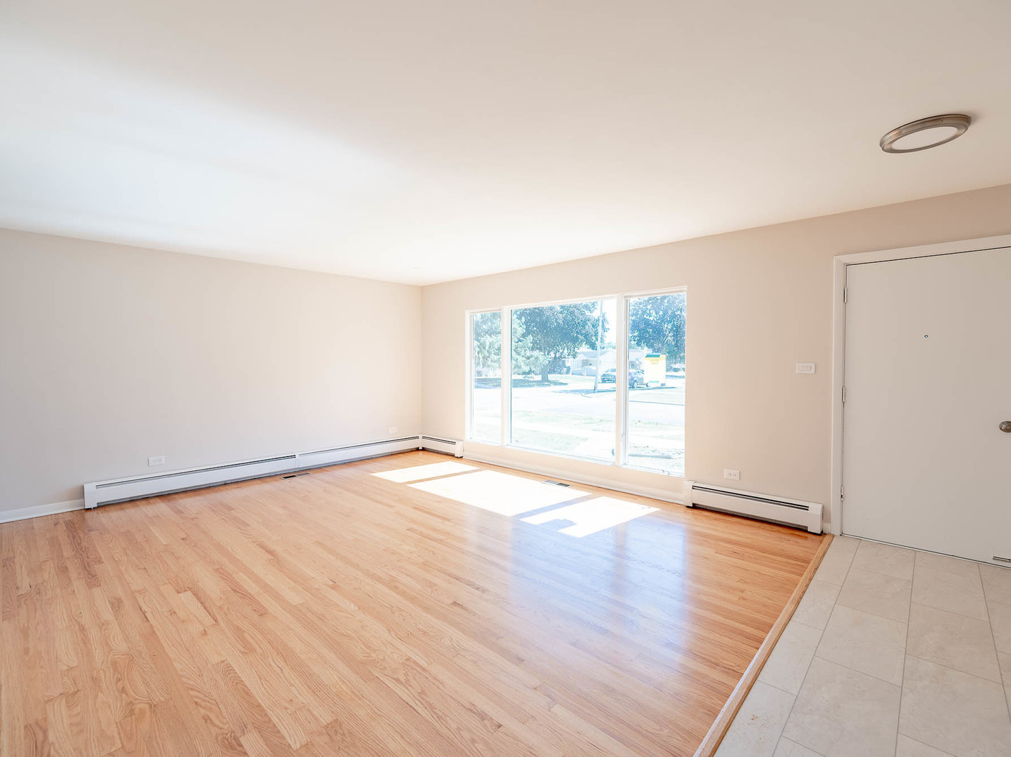 2858 Kensington Avenue, Westchester, IL 60154