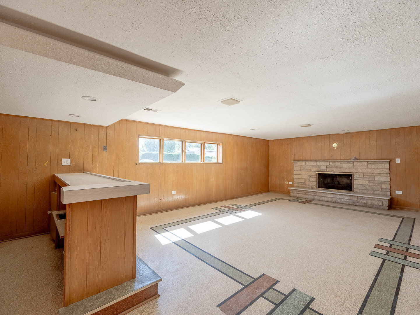 2858 Kensington Avenue, Westchester, IL 60154