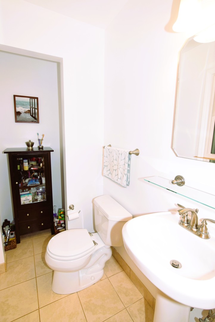 945 W 187TH Street, Homewood, IL 60430